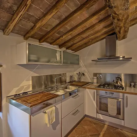فيلة Cretole Monterchi