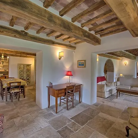 Cretole فيلة Monterchi